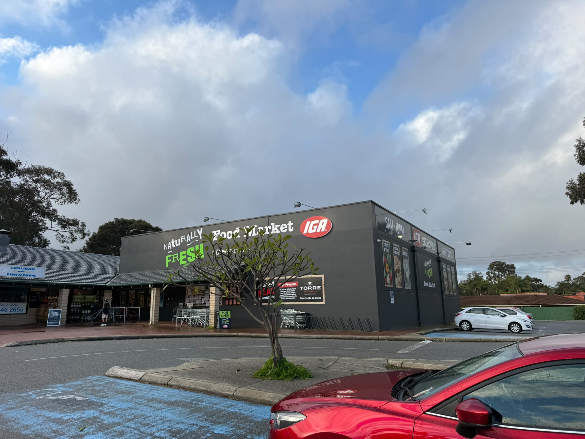 IGA fresh food market commercial retail building repaint in Perth